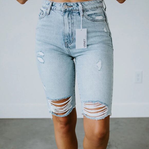 NWT Vervet Tammie Relaxed Bermuda Shorts SMALL Denim Distressed High Rise - Picture 1 of 13
